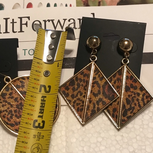 Two Pair of Fashion Leopard Print Dangle Earrings - Picture 10 of 13